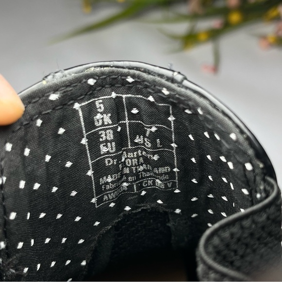 DR. MARTENS Flora Polished Smooth Chelsea Boot Size 7 - Picture 13 of 14